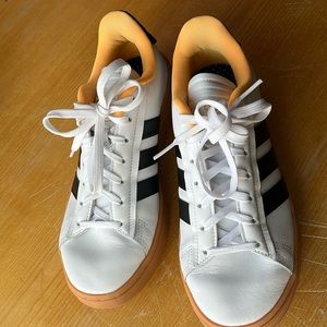 Sz 9 Women’s Adidas Grand Court Alpha sneakers